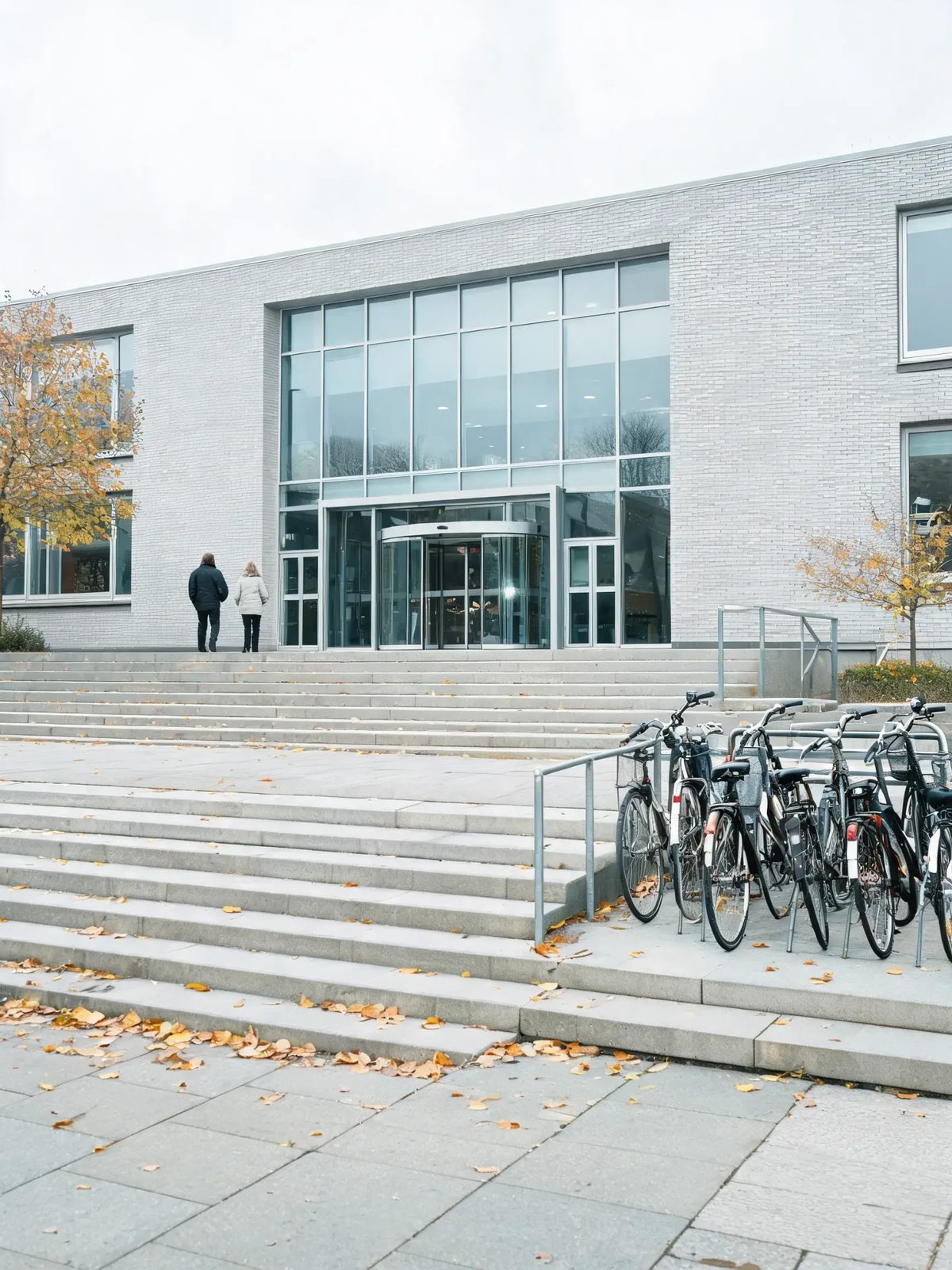 Familjer på öppet hus i skolan